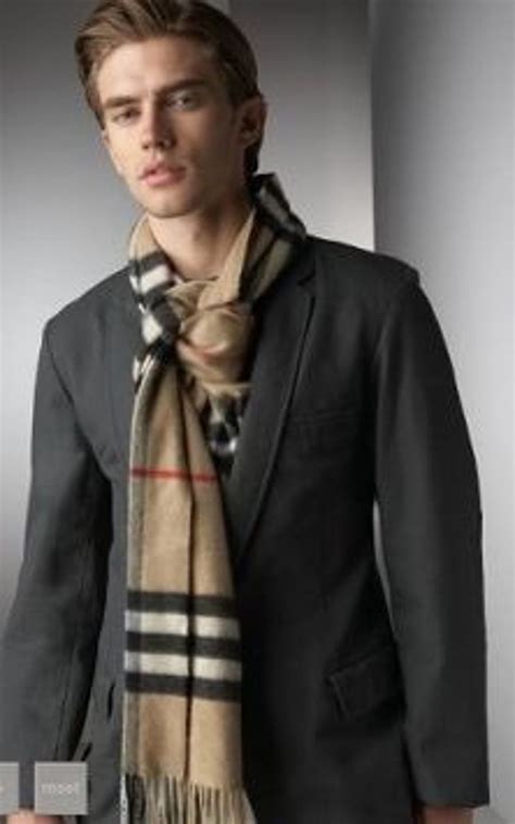 how to tie a burberry scarf|burberry scarf pattern.